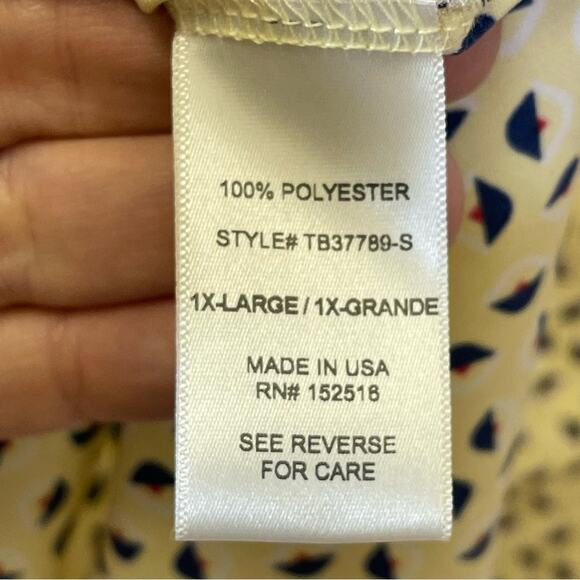 NWT, Meri Skye, Sleeveless Blouse with Straps to tie at waist. Size 1XL. - Picture 6 of 7